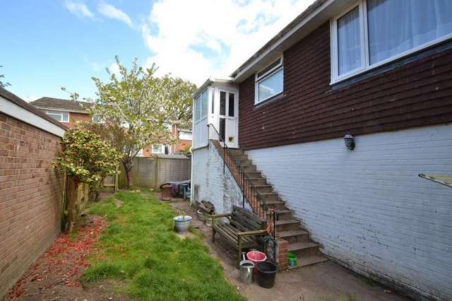  Image of 2 bedroom Flat for sale in Stirrup Close Wimborne BH21 at Colehill  Wimborne, BH21 2UQ