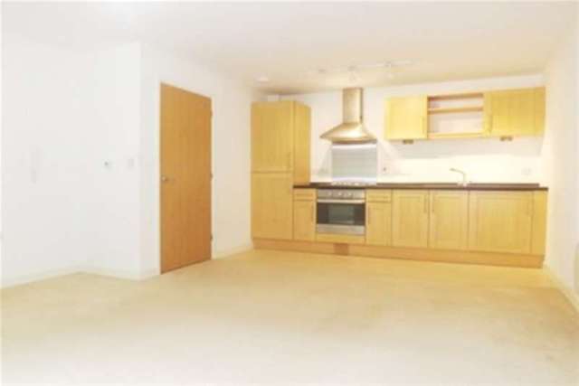  Image of 1 bedroom Flat to rent in College Hill Penryn TR10 at Penryn, TR10 8FE