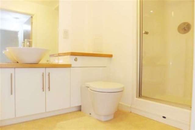  Image of 1 bedroom Flat to rent in College Hill Penryn TR10 at Penryn, TR10 8FE