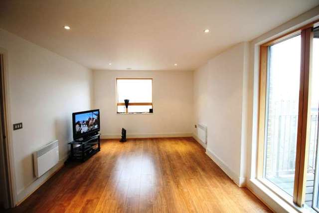  Image of 2 bedroom Apartment to rent in College Street Ipswich IP4 at College Street  Ipswich, IP4 1FP