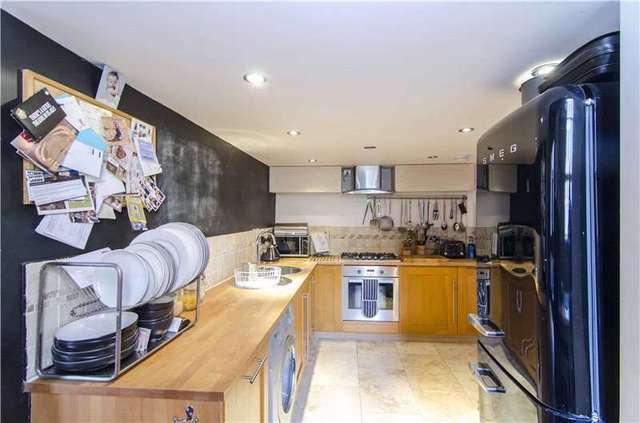  Image of 1 bedroom Flat for sale in Morris Road London E14 at 45 Morris Road London All Saints, E14 6PA