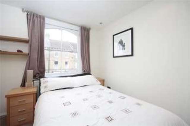  Image of 1 bedroom Flat to rent in Cologne Road London SW11 at Battersea London Clapham Junction, SW11 2AH