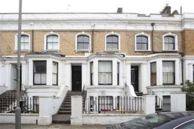 Image of 1 bedroom Flat to rent in Cologne Road London SW11 at Battersea London Clapham Junction, SW11 2AH