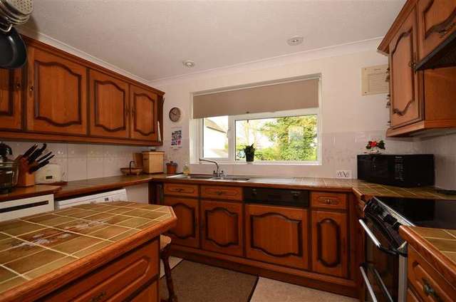  Image of 4 bedroom Detached house for sale in Cooksbridge Lewes BN8 at Lewes East Sussex Lewes, BN8 4SJ