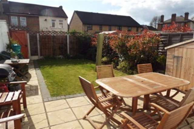  Image of 3 bedroom Detached house to rent in Craigdale Road Hornchurch RM11 at Hornchurch, RM11 1AE