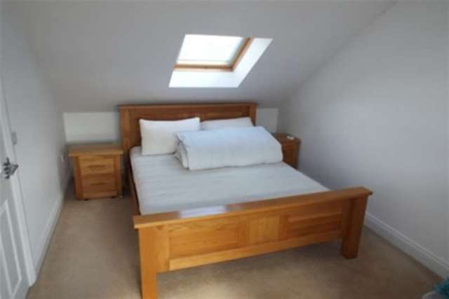  Image of 3 bedroom Detached house to rent in Craigdale Road Hornchurch RM11 at Hornchurch, RM11 1AE