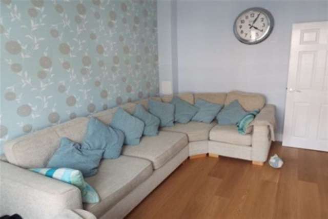  Image of 3 bedroom Detached house to rent in Craigdale Road Hornchurch RM11 at Hornchurch, RM11 1AE