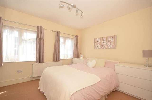  Image of 2 bedroom End of Terrace for sale in Cuthbert Road Croydon CR0 at Croydon Surrey Croydon, CR0 3RB
