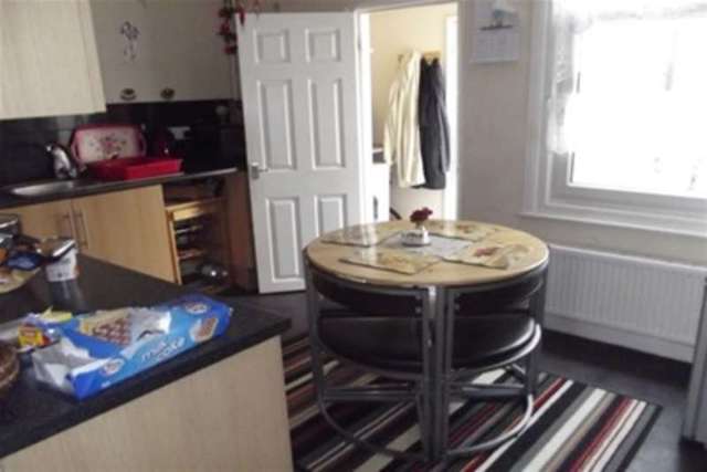  Image of 3 bedroom Detached house to rent in Glenfield Road Dover CT16 at Dover, CT16 2AL