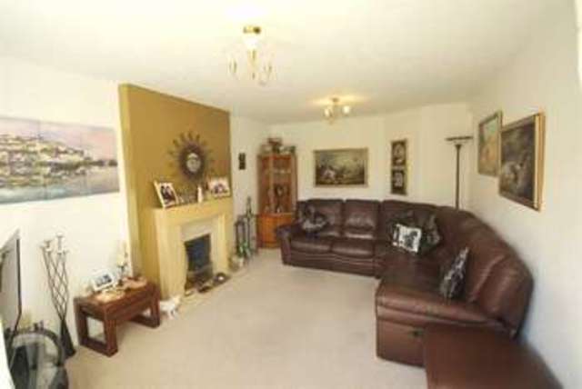  Image of 4 bedroom Detached house for sale in Defford Close Webheath Redditch B97 at Redditch Worcestershire Redditch, B97 5WR