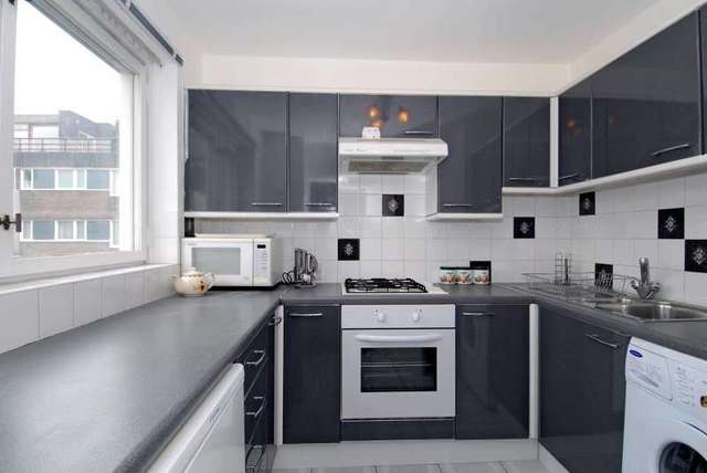  Image of 2 bedroom Flat to rent in Southwick Street London W2 at Devonport  23 Southwick Street, W2 2QH