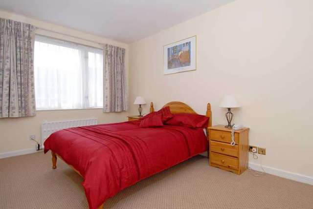  Image of 2 bedroom Flat to rent in Southwick Street London W2 at Devonport  23 Southwick Street, W2 2QH
