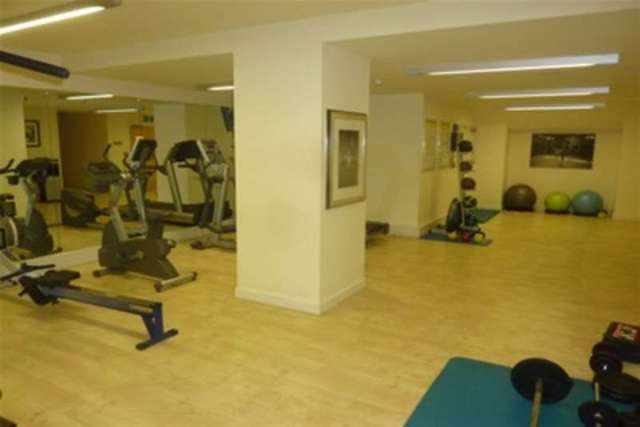  Image of 1 bedroom Flat to rent in South Quay Square London E14 at London, E14 9RU