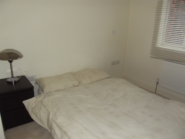  Image of 2 bedroom Apartment to rent in Dock Street Hull HU1 at Hull, HU1 3AH