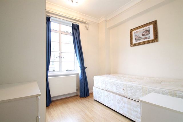  Image of 3 bedroom Flat to rent in Gloucester Place London NW1 at Gloucester Place  Marylebone, NW1 5AH