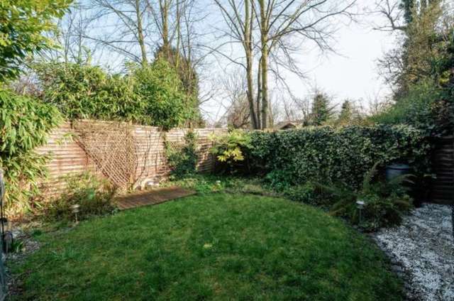  Image of 2 bedroom Flat for sale in Drakefell Road London SE4 at Drakefell Road  Brockley, SE4 2DS