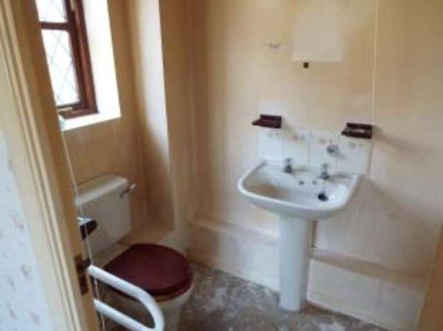  Image of 3 bedroom Bungalow for sale in Cricket Close Drayton Norwich NR8 at Drayton Norwich Drayton, NR8 6YA