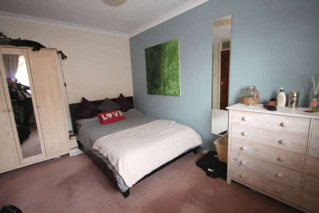  Image of 1 bedroom Detached house for sale in Drummond Close Erith DA8 at Drummond Close  Erith, DA8 3QS