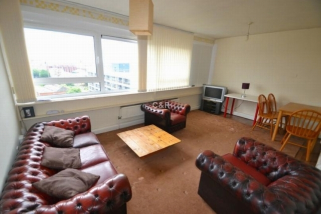  Image of 2 bedroom Apartment to rent in Brennan Close Manchester M15 at DUFFIELD COURT BRENNAN CLOSE HULME MANCHESTER, M15 6NS