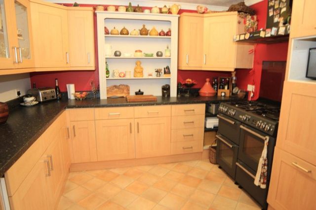  Image of 4 bedroom Detached house for sale in Dukeswood Drive Dibden Purlieu Southampton SO45 at Dukeswood Drive  Southampton, SO45 4NJ