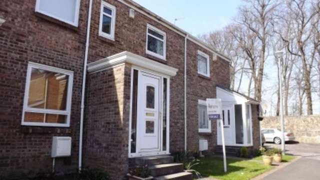  Image of 3 bedroom Terraced house for sale in Dumbreck Square Glasgow G41 at Dumbreck Square  Glasgow, G41 5SY