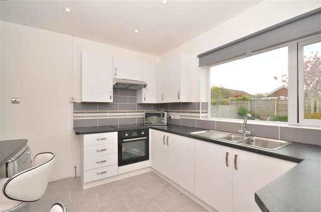  Image of 2 bedroom Detached house for sale in Dundee Close Fareham PO15 at Fareham Hampshire Fareham, PO15 6BB
