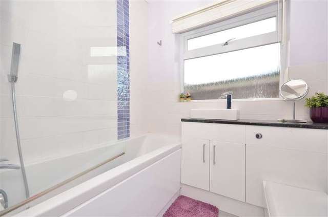  Image of 2 bedroom Detached house for sale in Dundee Close Fareham PO15 at Fareham Hampshire Fareham, PO15 6BB