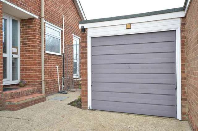  Image of 2 bedroom Detached house for sale in Dundee Close Fareham PO15 at Fareham Hampshire Fareham, PO15 6BB