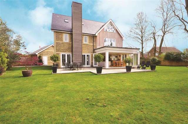  Image of 5 bedroom Detached house for sale in Elmwood Close Broadstairs CT10 at Broadstairs Kent Broadstairs, CT10 3AY
