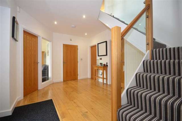  Image of 5 bedroom Detached house for sale in Elmwood Close Broadstairs CT10 at Broadstairs Kent Broadstairs, CT10 3AY