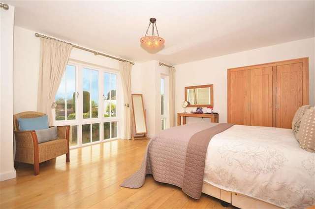  Image of 5 bedroom Detached house for sale in Elmwood Close Broadstairs CT10 at Broadstairs Kent Broadstairs, CT10 3AY