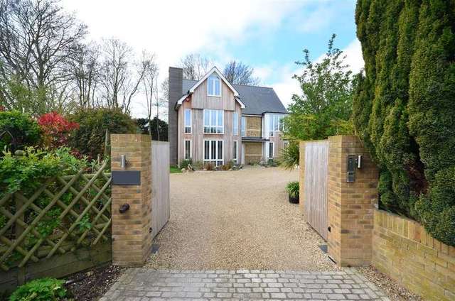  Image of 5 bedroom Detached house for sale in Elmwood Close Broadstairs CT10 at Broadstairs Kent Broadstairs, CT10 3AY