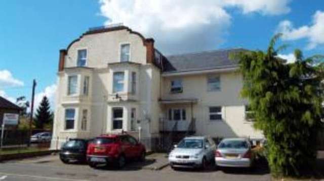  Image of 2 bedroom Flat for sale in Temple Road Epsom KT19 at Epsom Surrey Epsom, KT19 8EY