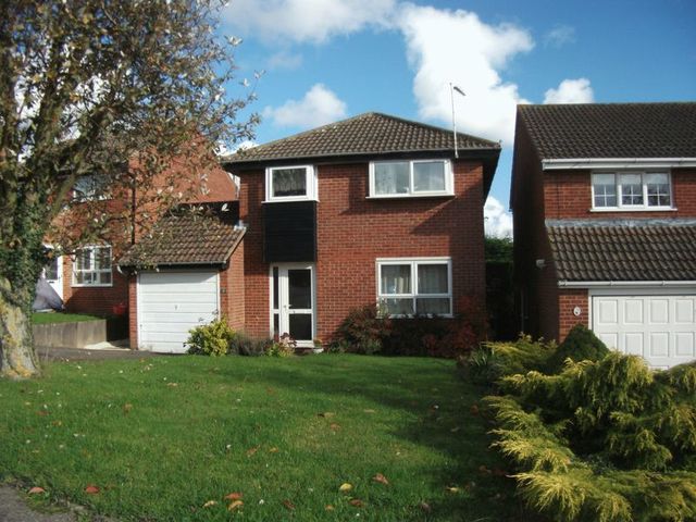  Image of 4 bedroom Detached house to rent in Equestrian Way Weedon Northampton NN7 at Equestrian Way  Weedon, NN7 4NZ