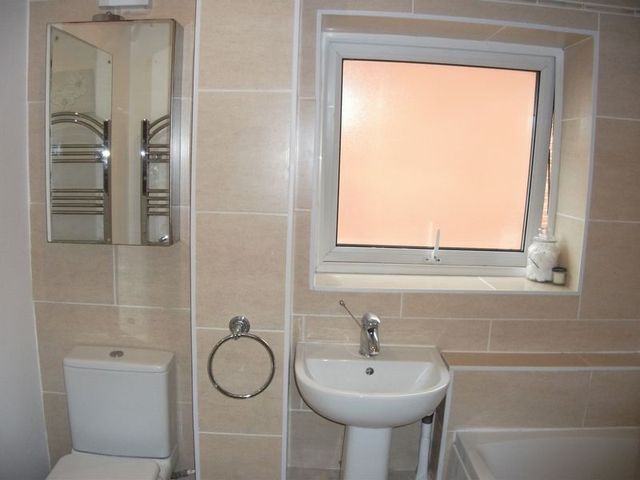  Image of 4 bedroom Detached house to rent in Equestrian Way Weedon Northampton NN7 at Equestrian Way  Weedon, NN7 4NZ
