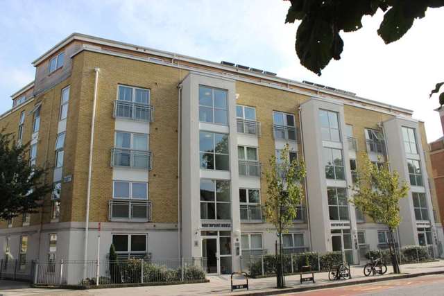  Image of 1 bedroom Apartment to rent in Essex Road London N1 at Essex Road Islington London, N1 3GH