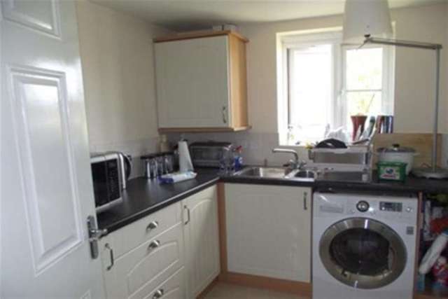  Image of 2 bedroom Flat to rent in Seabrook Mews Exeter EX2 at Exeter, EX2 7DU