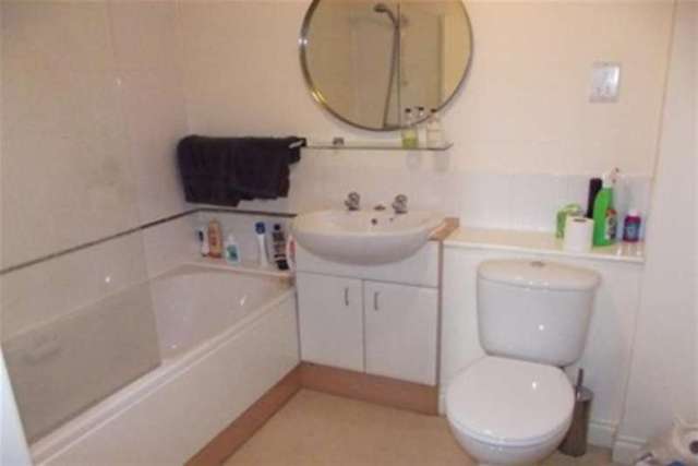  Image of 2 bedroom Flat to rent in Seabrook Mews Exeter EX2 at Exeter, EX2 7DU