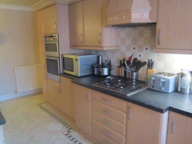  Image of 3 bedroom Bungalow to rent in Ballater Drive Houghton Green Warrington WA2 at Fearnhead Lane  Warrington, WA2 0LX