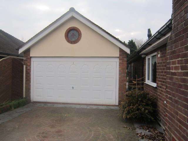  Image of 3 bedroom Bungalow to rent in Ballater Drive Houghton Green Warrington WA2 at Fearnhead Lane  Warrington, WA2 0LX