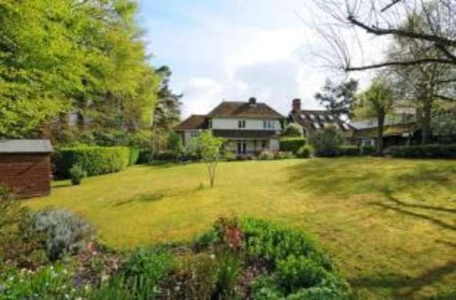  Image of 6 bedroom Detached house for sale in The Ridgeway Fetcham Leatherhead KT22 at Fetcham Leatherhead Leatherhead, KT22 9BN