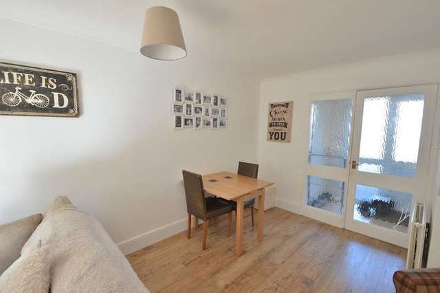  Image of 3 bedroom End of Terrace for sale in Flexford Close Chandler