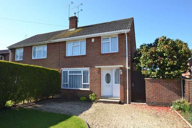  Image of 3 bedroom Semi-Detached house for sale in Green Lane Fordingbridge SP6 at Fordingbridge, SP6 1HU