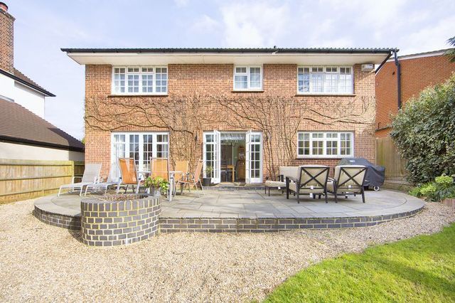  Image of 5 bedroom Detached house for sale in Forest Crescent Ashtead KT21 at Forest Crescent  Ashtead, KT21 1JU