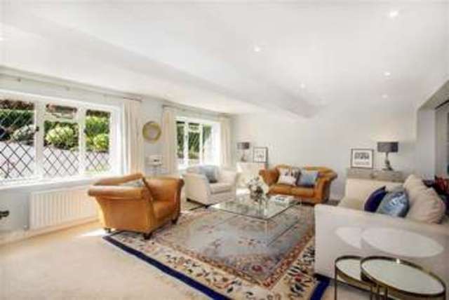  Image of 5 bedroom Property for sale in Foxglove Gardens Purley CR8 at Foxglove Gardens Webb Estate, Purley Webb Estate, Purley, CR8 3LQ