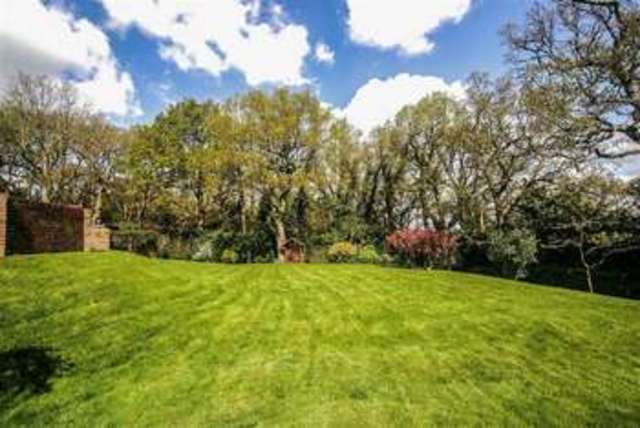  Image of 5 bedroom Property for sale in Foxglove Gardens Purley CR8 at Foxglove Gardens Webb Estate, Purley Webb Estate, Purley, CR8 3LQ