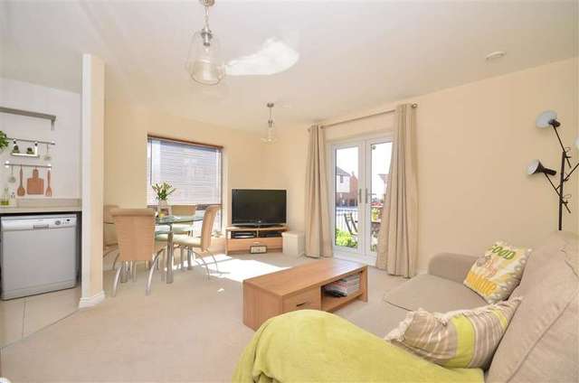  Image of 2 bedroom Ground Flat for sale in Foxtail Road Waterlooville PO7 at Waterlooville Hampshire Waterlooville, PO7 7QW