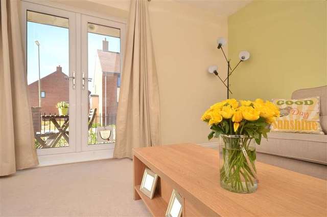  Image of 2 bedroom Ground Flat for sale in Foxtail Road Waterlooville PO7 at Waterlooville Hampshire Waterlooville, PO7 7QW