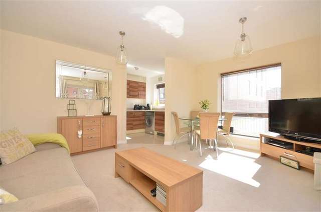  Image of 2 bedroom Ground Flat for sale in Foxtail Road Waterlooville PO7 at Waterlooville Hampshire Waterlooville, PO7 7QW