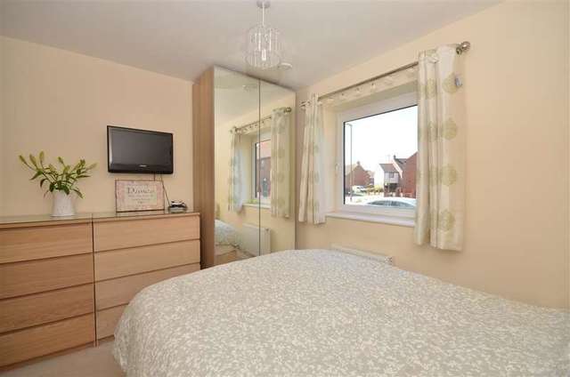  Image of 2 bedroom Ground Flat for sale in Foxtail Road Waterlooville PO7 at Waterlooville Hampshire Waterlooville, PO7 7QW